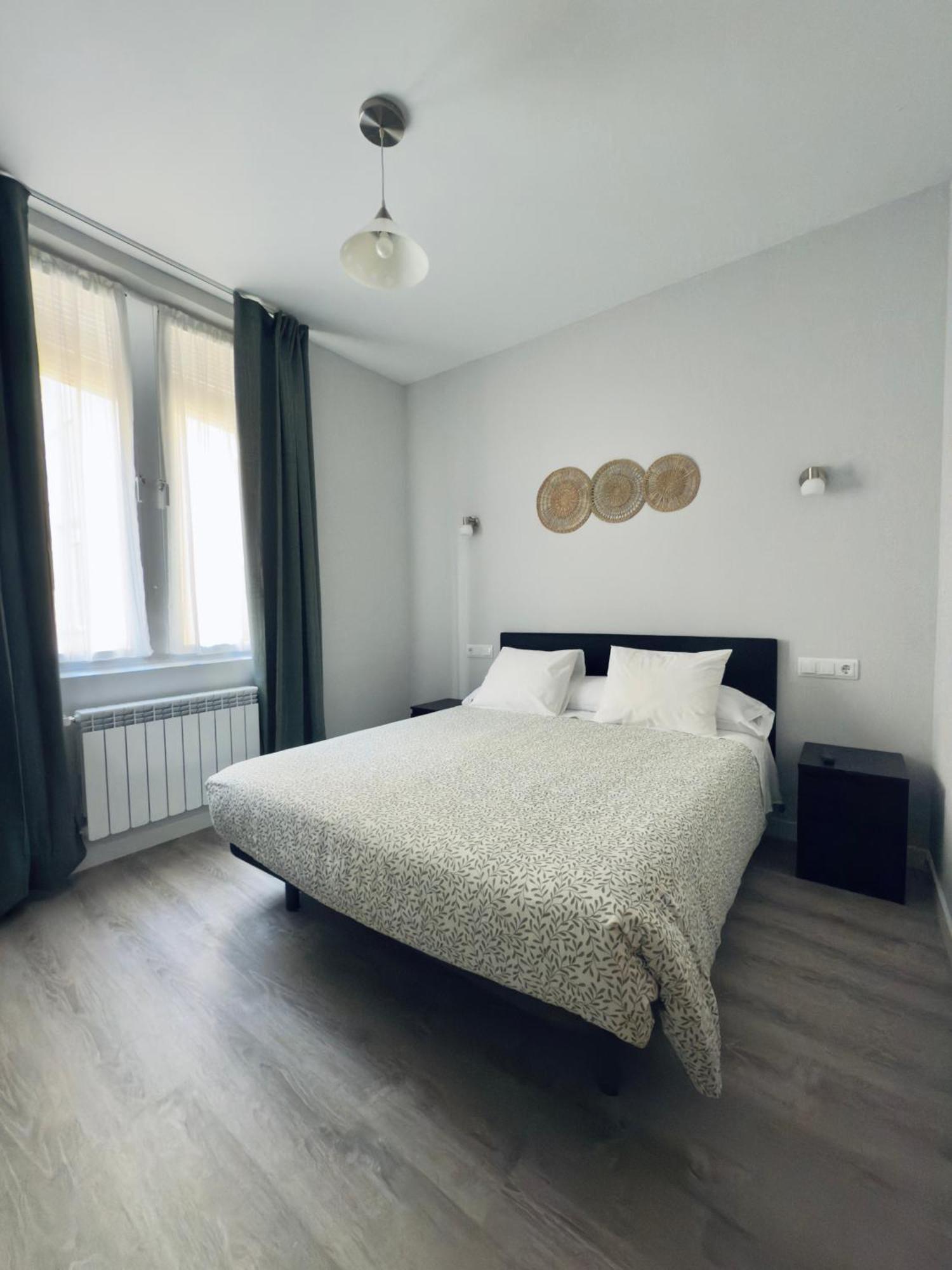 Hostal Conde De Alba Μαδρίτη Εξωτερικό φωτογραφία